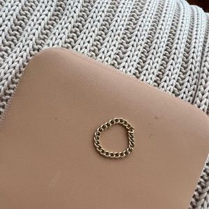 Mejuri thin chain ring size 7! Older style